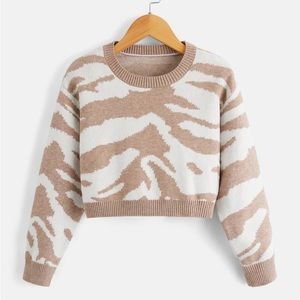 zebra cropped crew neck